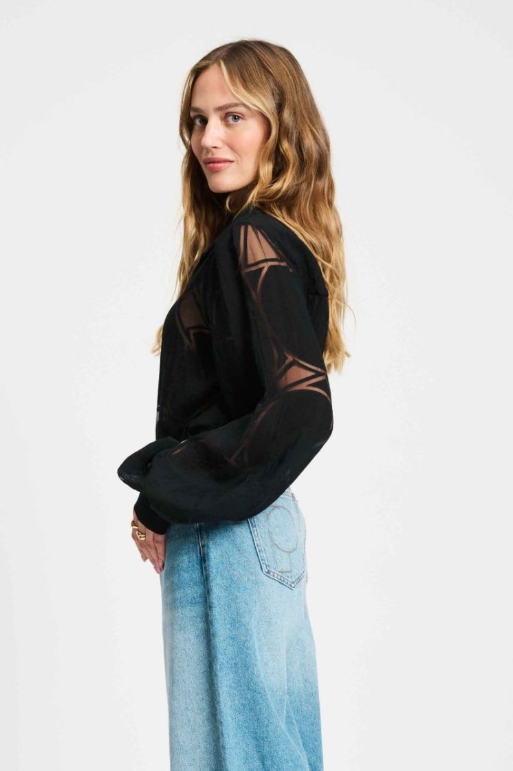 Dewi Blouse 900 Black