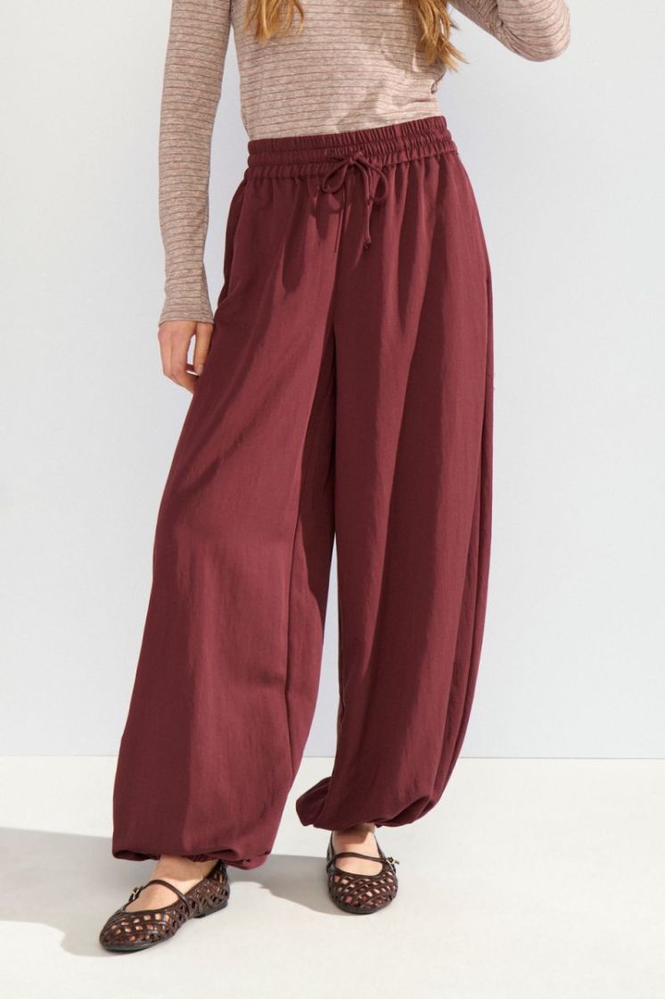 Svala parachute pants 2730 Fig