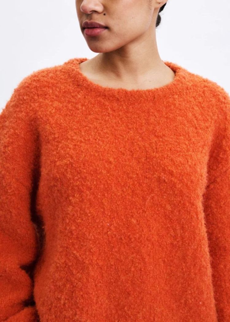 Sapporo pull orange