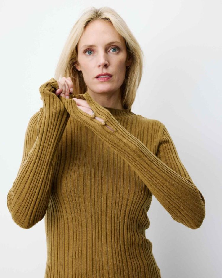 long-sleeve knit olive Aloe olive